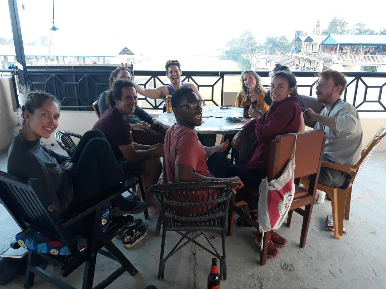 Peacock - A Family-Run Hotel Sauraha Exterior foto
